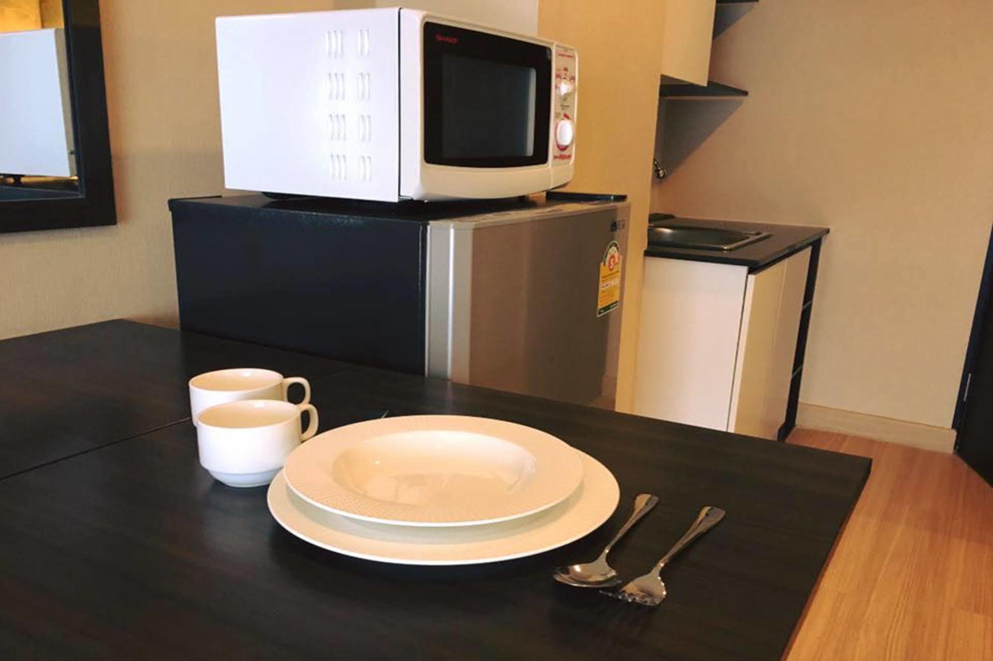 Sereno Airport Hotel Csiangmaj Kültér fotó