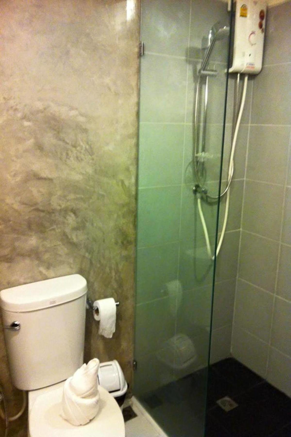 Sereno Airport Hotel Csiangmaj Kültér fotó