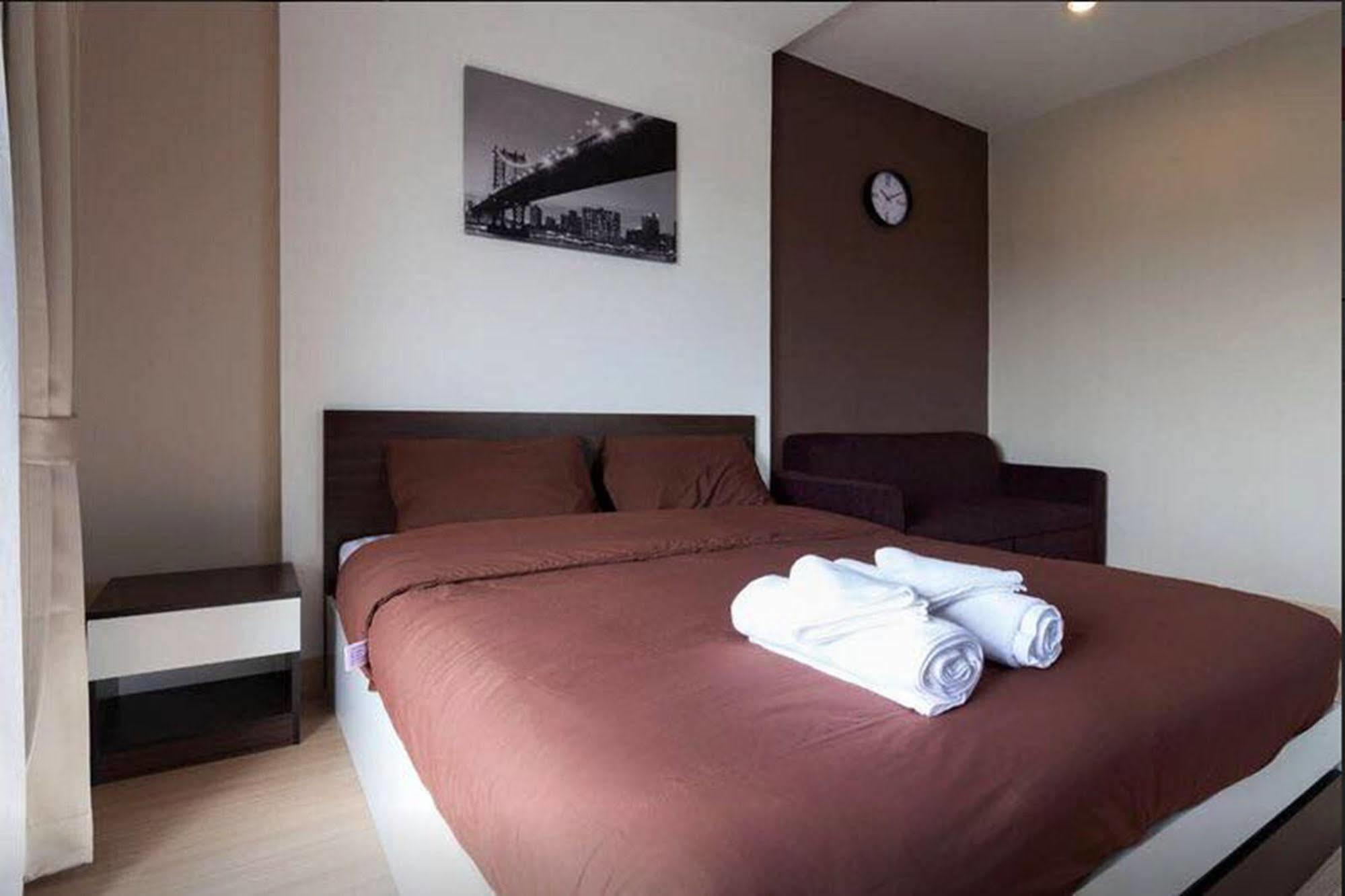 Sereno Airport Hotel Csiangmaj Kültér fotó