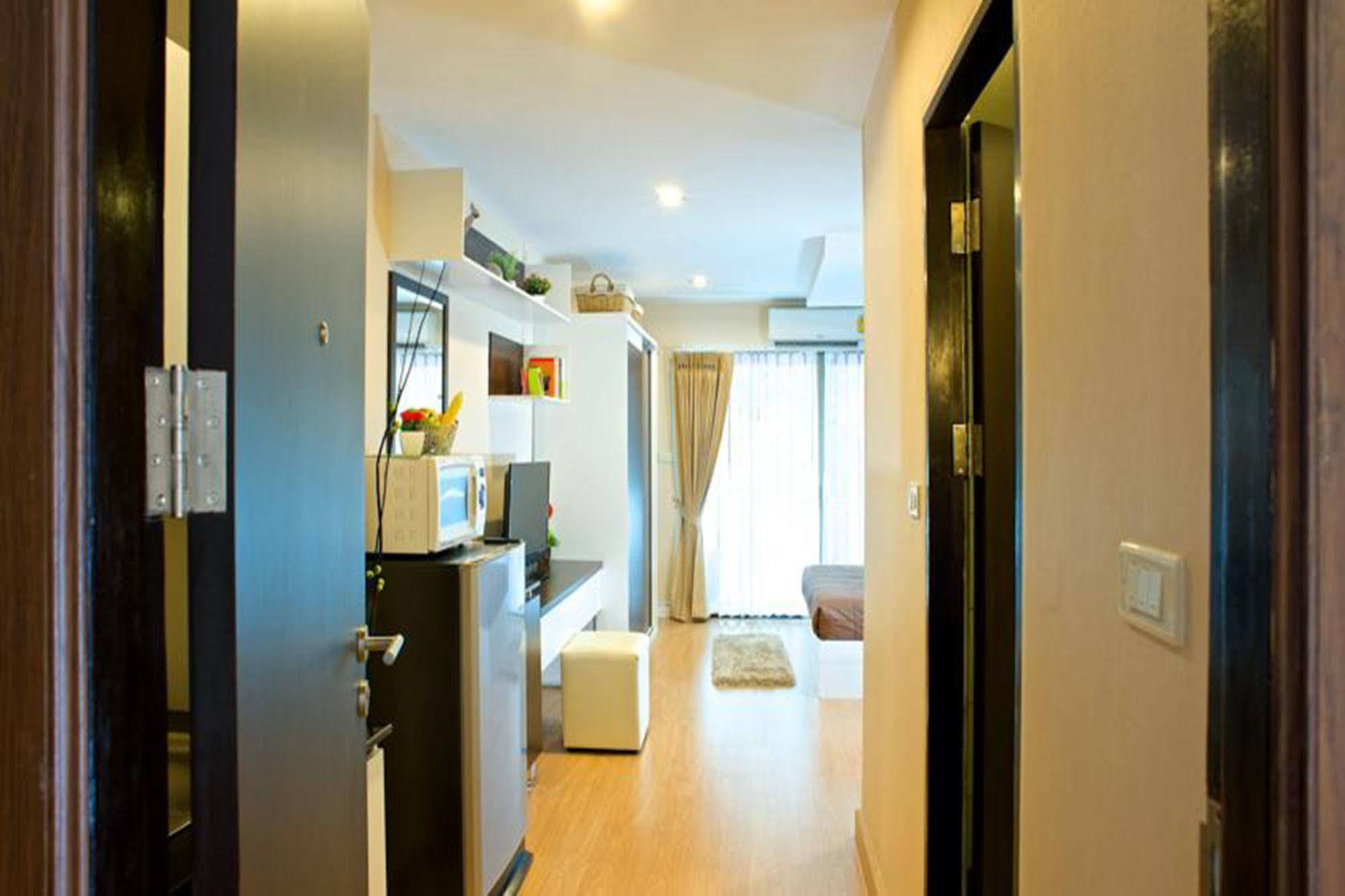 Sereno Airport Hotel Csiangmaj Kültér fotó